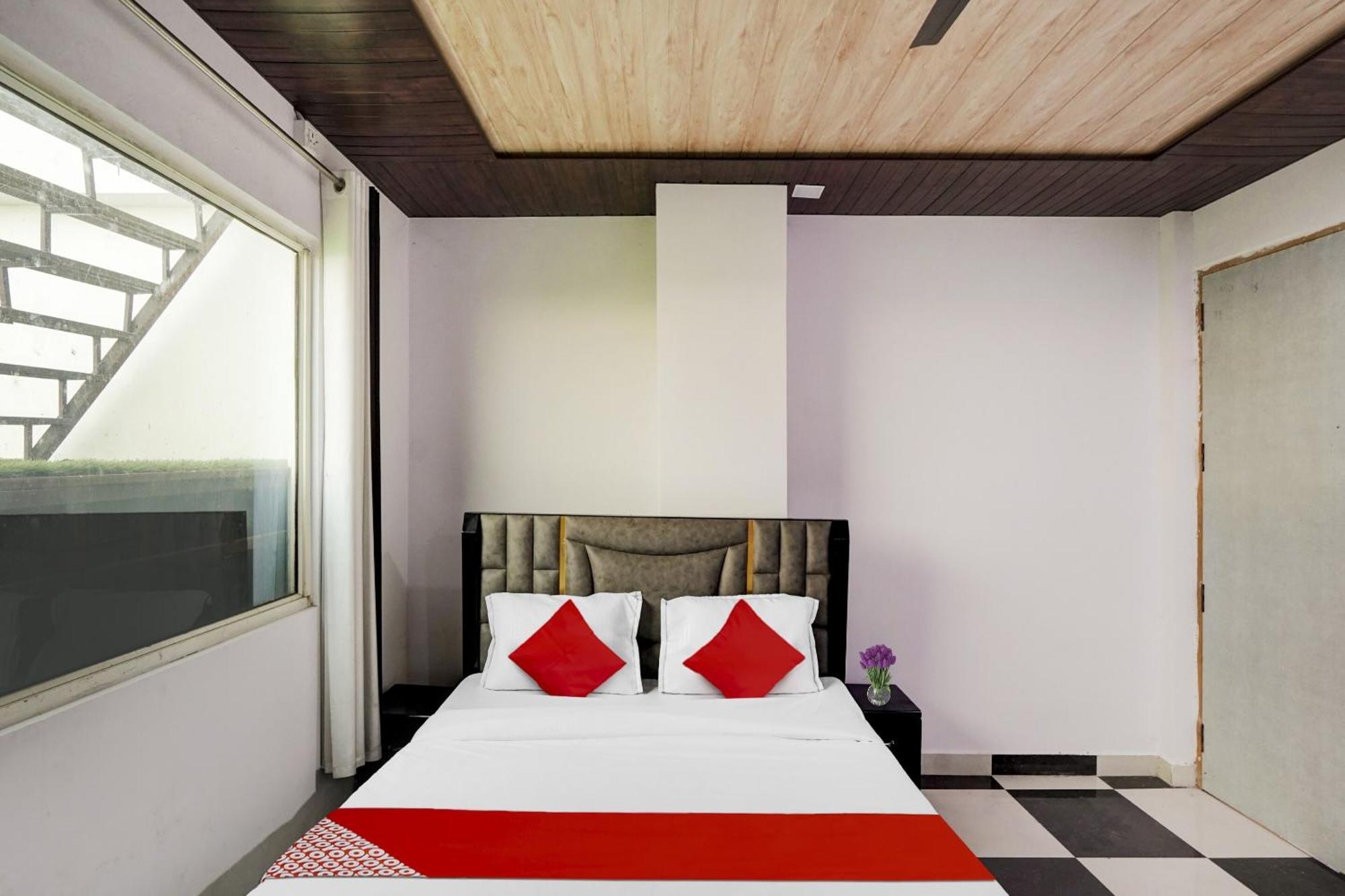 Collection O Love Garden Hotel Ghaziabad Ngoại thất bức ảnh