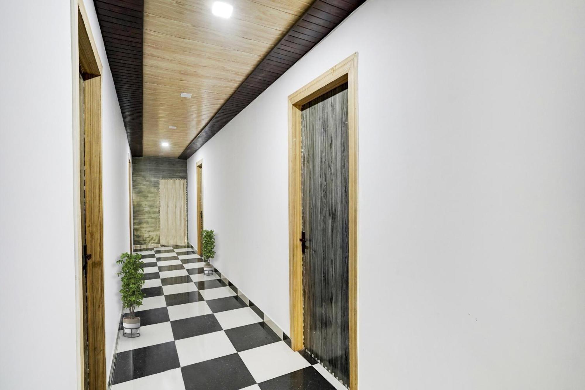 Collection O Love Garden Hotel Ghaziabad Ngoại thất bức ảnh